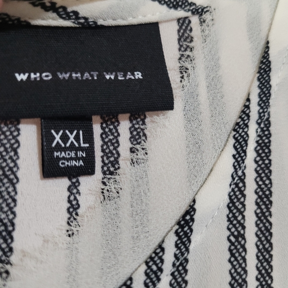 4/$25 Who What Wear tunic top ,trim neck boottom Size XXL - Picture 2 of 9